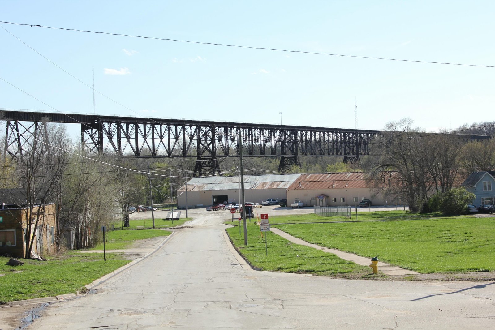 Distant overview of truss spans
